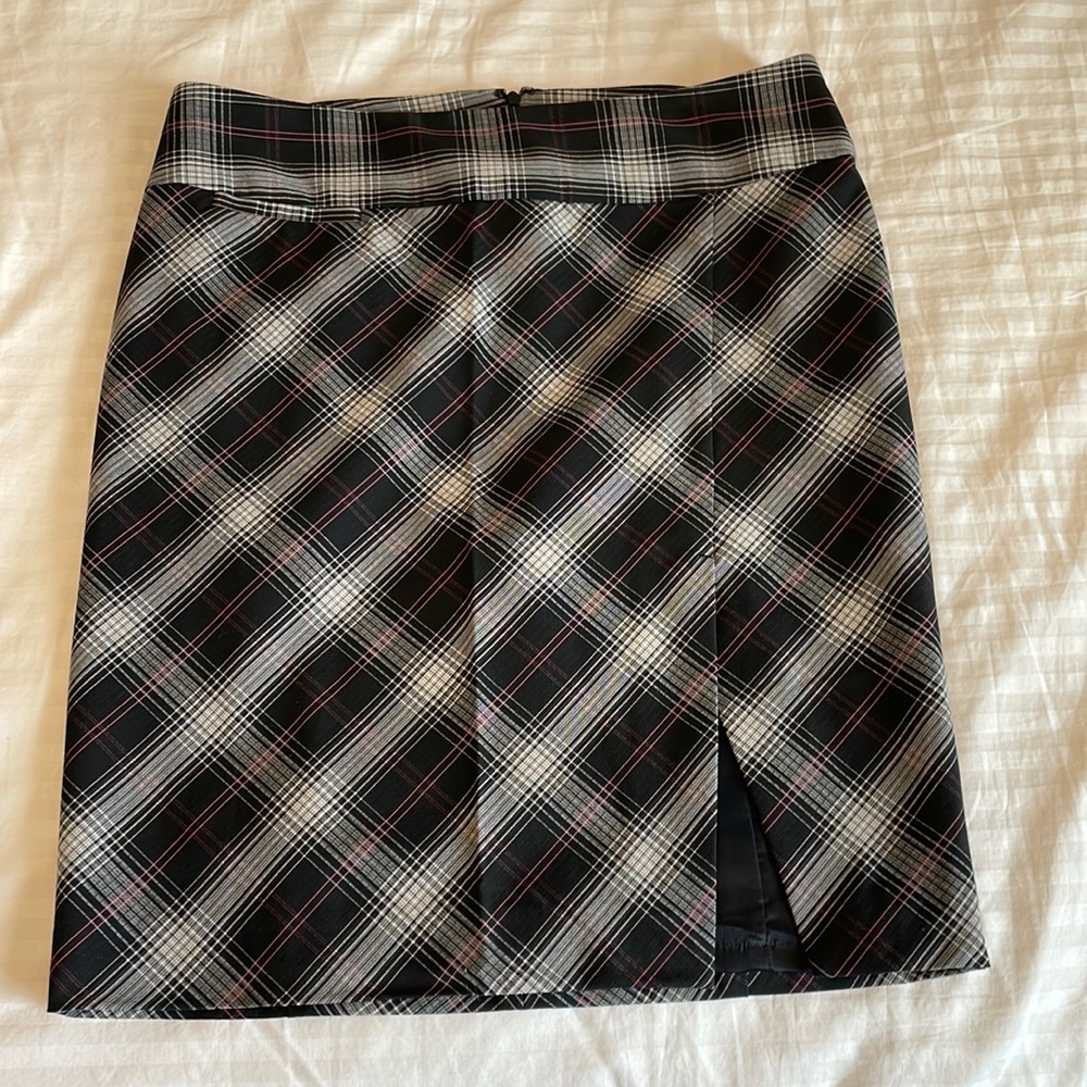 Express pencil skirt. Size 6.